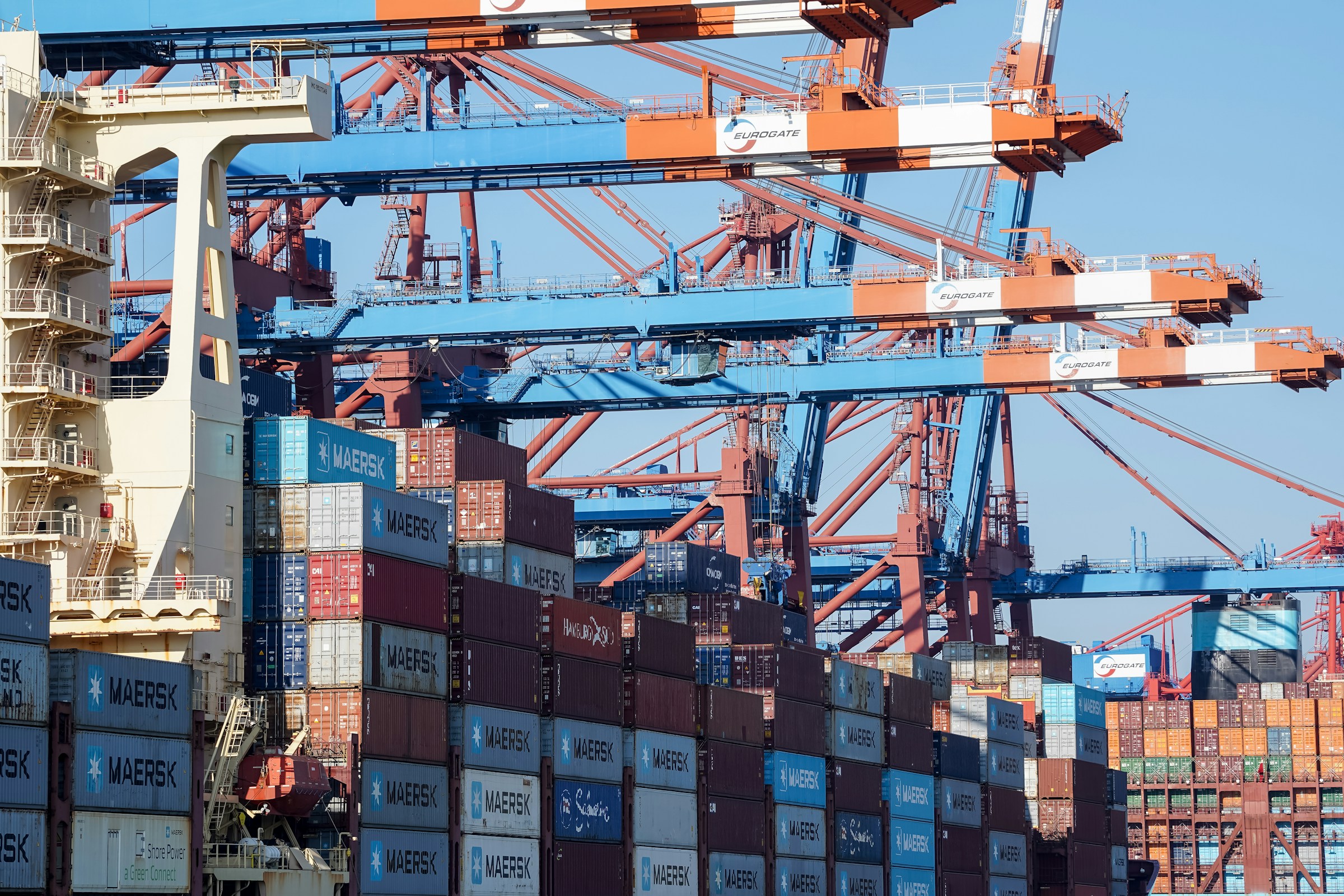 Logistik & Transportasi